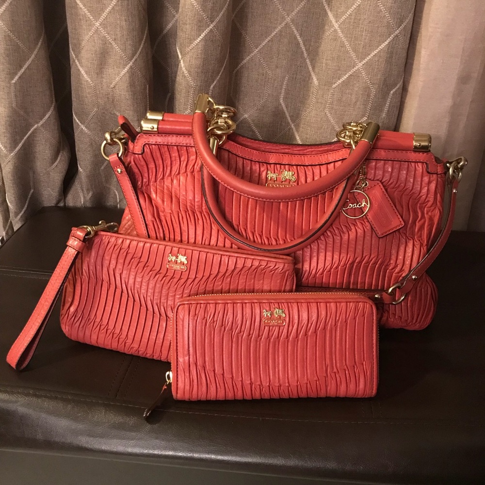 Coach coral Carrie wallet and clutch